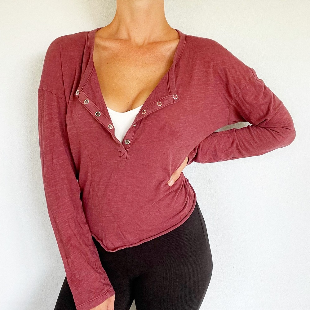 Wild Fable maroon cotton snap front long sleeve tee size medium